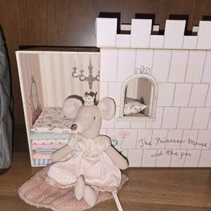 Maileg Princess And The Pea Mouse Toy with Castle Box